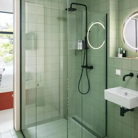 Отель Emma Next 3*