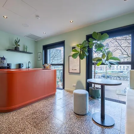 Отель Emma Next 3*