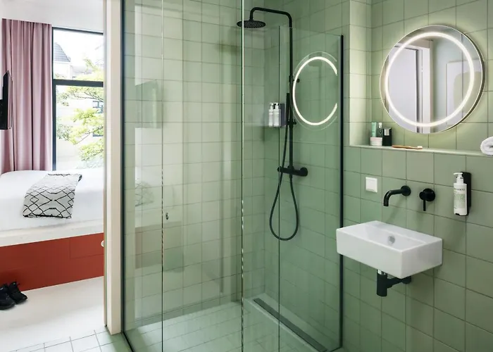 מלון Emma Next 3*