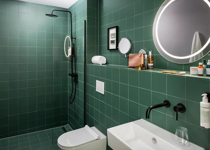 מלון Emma Next 3*